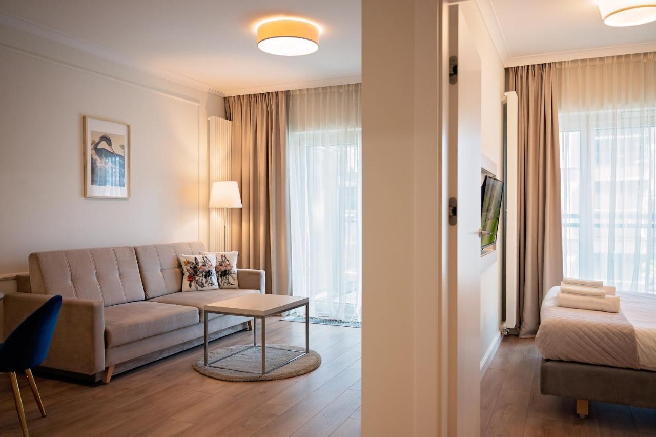 Mennica Residence - Grzybowska 43A ワルシャワ エクステリア 写真