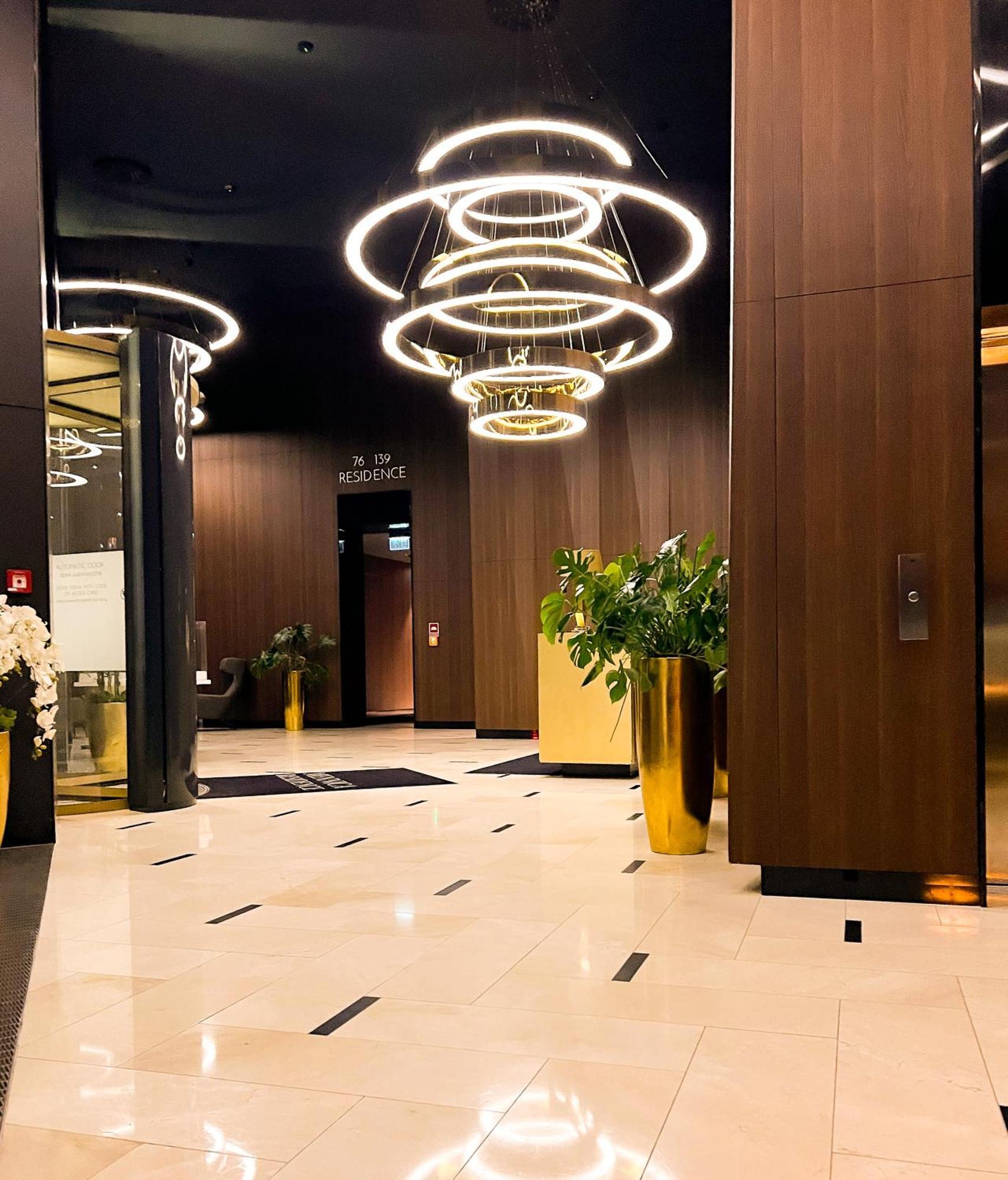 Mennica Residence - Grzybowska 43A ワルシャワ エクステリア 写真
