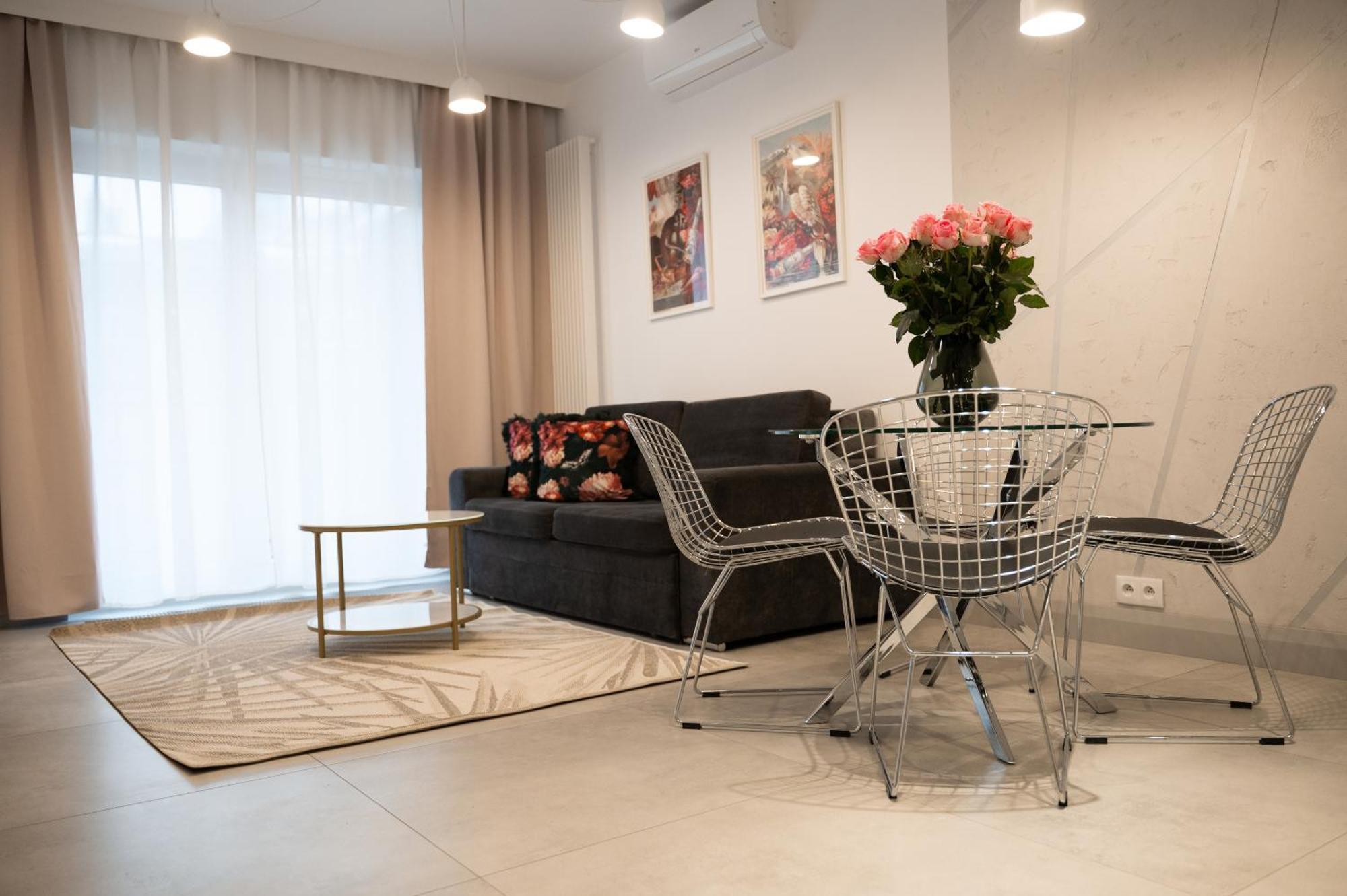 Mennica Residence - Grzybowska 43A ワルシャワ エクステリア 写真