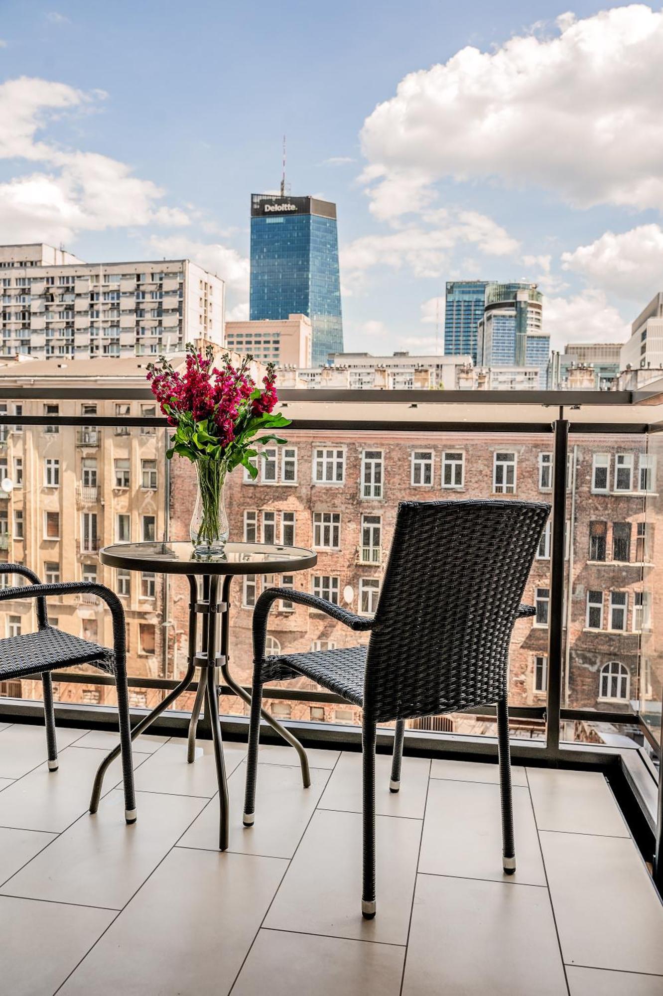 Mennica Residence - Grzybowska 43A ワルシャワ エクステリア 写真